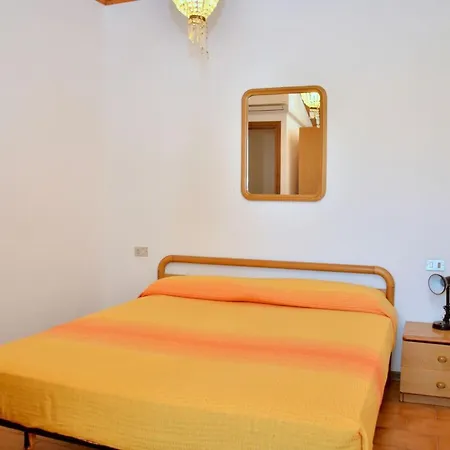 Appartamento Cozy Flat With Balcony In *